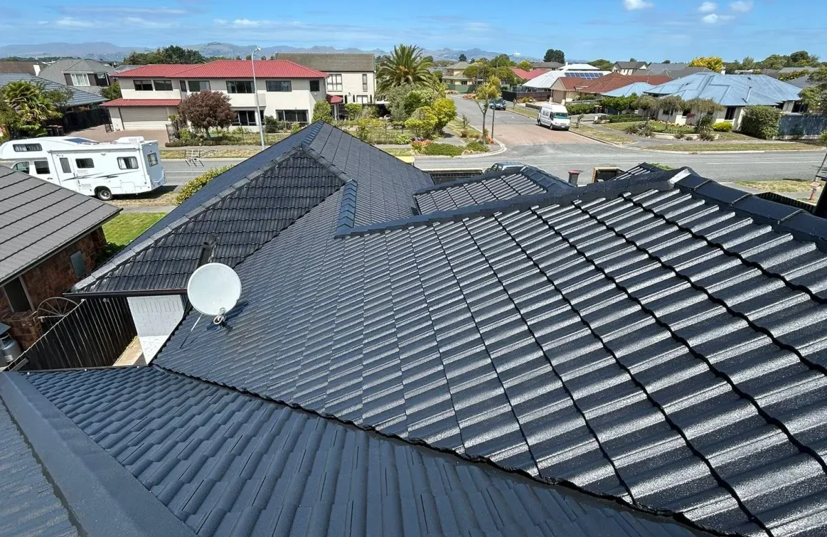 Roof Waterproofing Service Guide: Protect Your Home in 2025